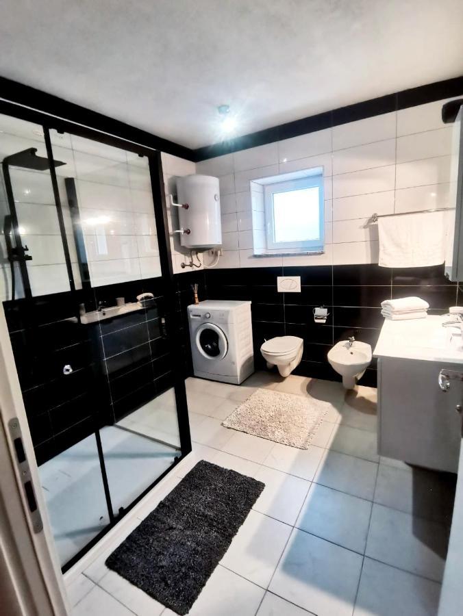 Apartment Mario Ливно Экстерьер фото